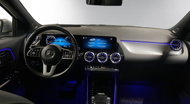 MERCEDES-BENZ EQA 250