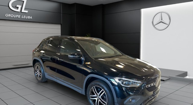 MERCEDES-BENZ GLA 220 d Progress. 4Matic