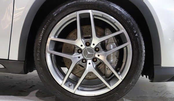MERCEDES-BENZ GLA 45 AMG 4Matic