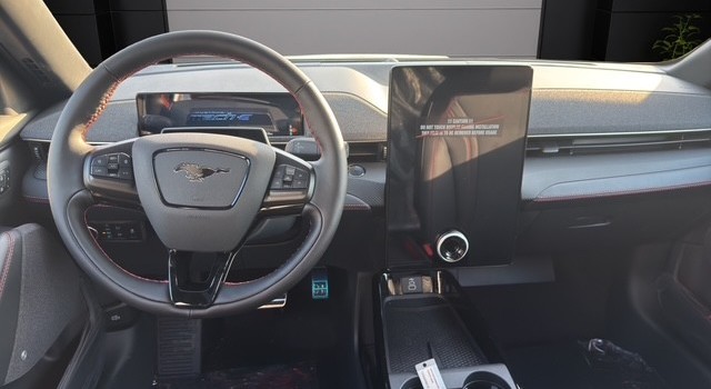 FORD MUSTANG MACH-E Premium AWD 91 kWh
