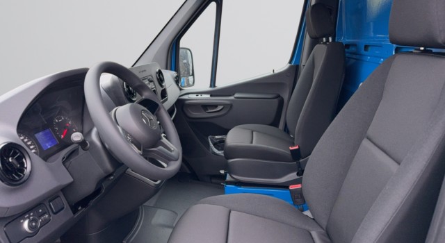 MERCEDES-BENZ Sprinter 319 CDI CH 3665 S