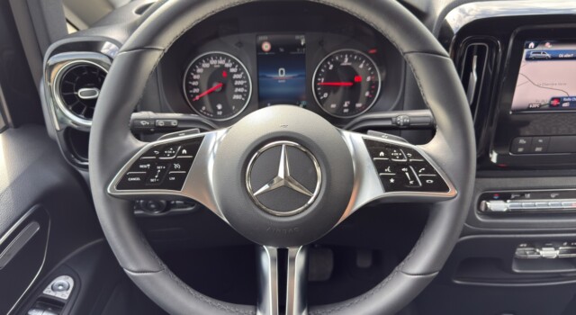 MERCEDES-BENZ VITO 116 CDI Lang Select Family Tourer 4Matic 9G-Tronic
