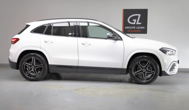 MERCEDES-BENZ GLA 220 d 4Matic 8G-DCT