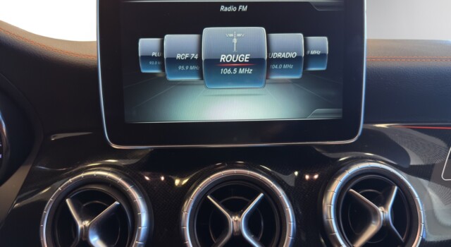 MERCEDES-BENZ CLA 45 AMG 4Matic Speedshift