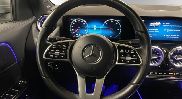 MERCEDES-BENZ EQA 250