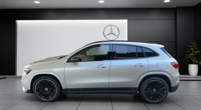 MERCEDES-BENZ GLA 220 4Matic 8G-DCT