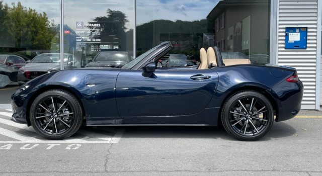 MAZDA MX-5 Skyactiv-G 184 Kazari