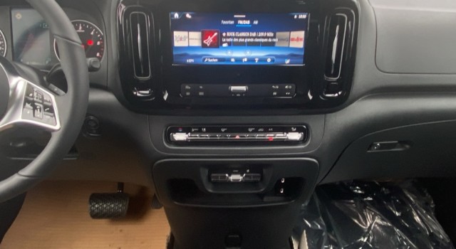 MERCEDES-BENZ VITO 119 CDI Lang Tourer 9G-Tronic 4M Select 9 places