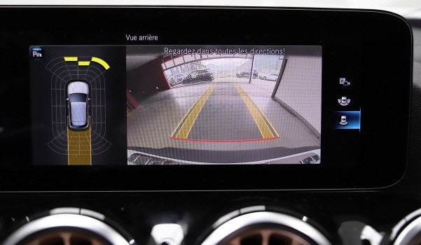 MERCEDES-BENZ EQA 250