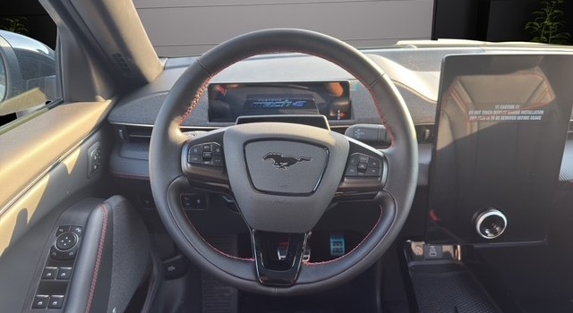 FORD MUSTANG MACH-E Premium AWD 91 kWh
