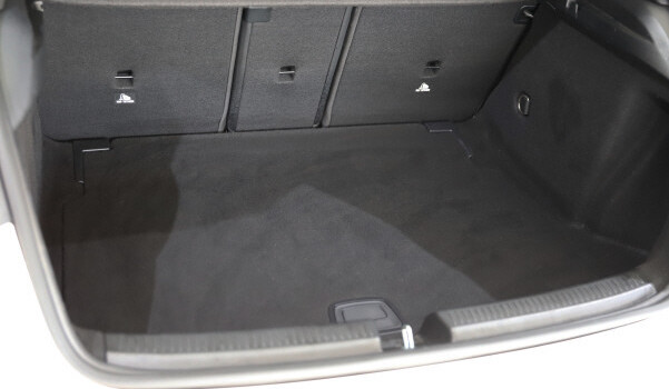 MERCEDES-BENZ A 180 Progressive 7G-DCT