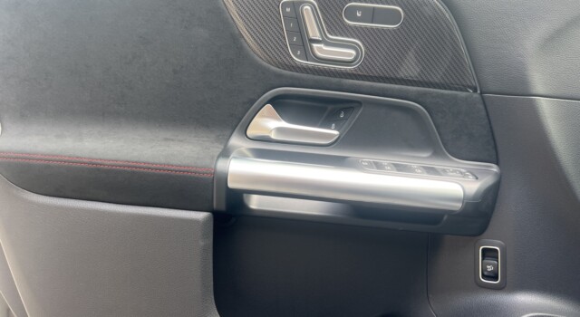 MERCEDES-BENZ GLA 220 4Matic 8G-DCT