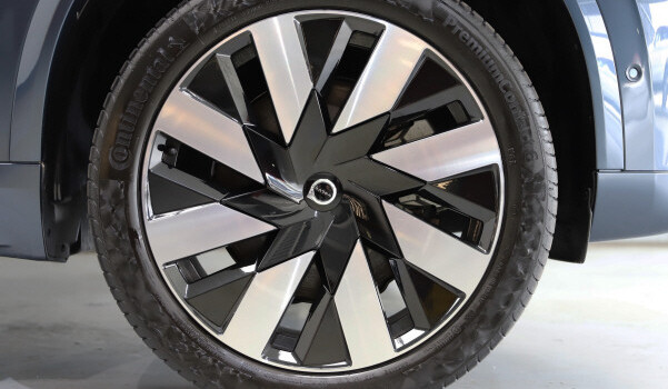 VOLVO XC90 T8 eAWD PluginHybrid Ultra Dark Geartronic