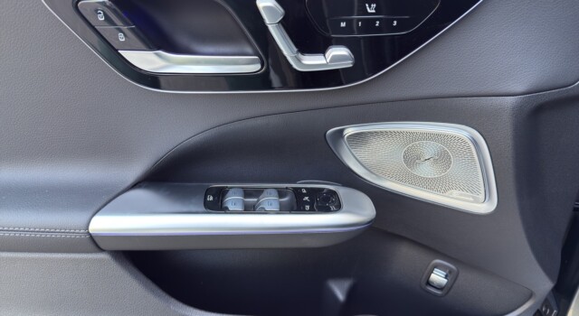 MERCEDES-BENZ C 220 d T 4 Matic