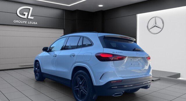 MERCEDES-BENZ GLA 250 4Matic 8G-DCT Swiss Star