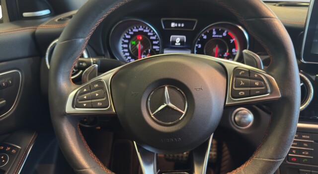 MERCEDES-BENZ CLA 45 AMG 4Matic Speedshift