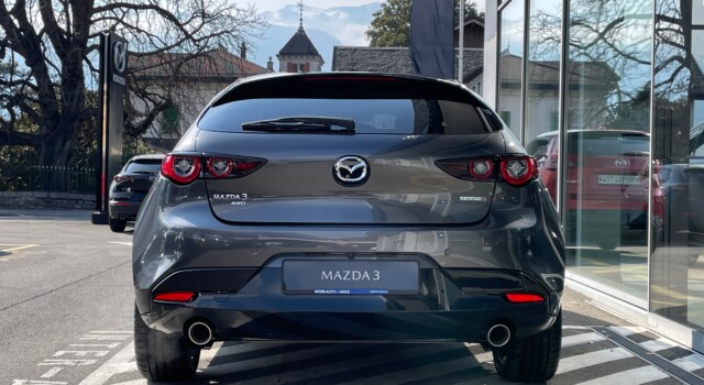 MAZDA 3 Hatchback SKYACTIV-X M Hybrid 186 AWD Takumi Automat