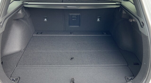 HYUNDAI i30 1.5 T-GDi Amplia 48V MH DCT