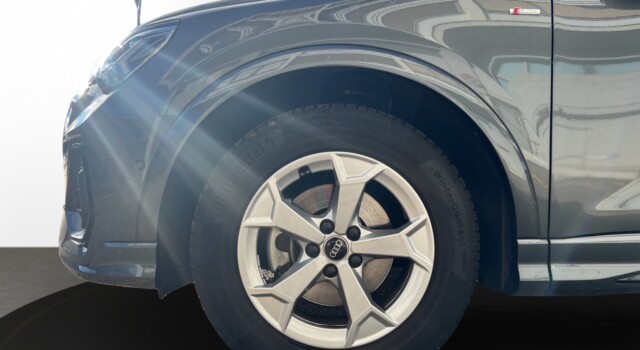 AUDI Q3 35 TFSI S line Attraction S-tronic