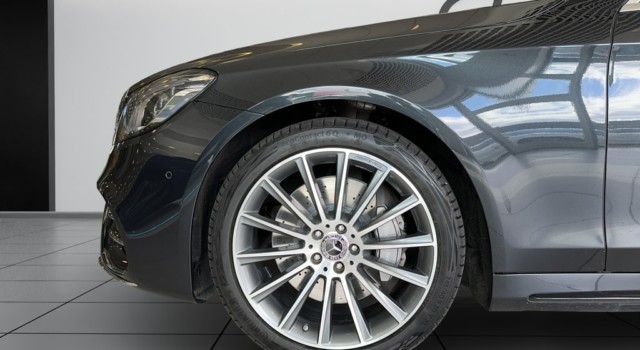 MERCEDES-BENZ S 560 4Matic