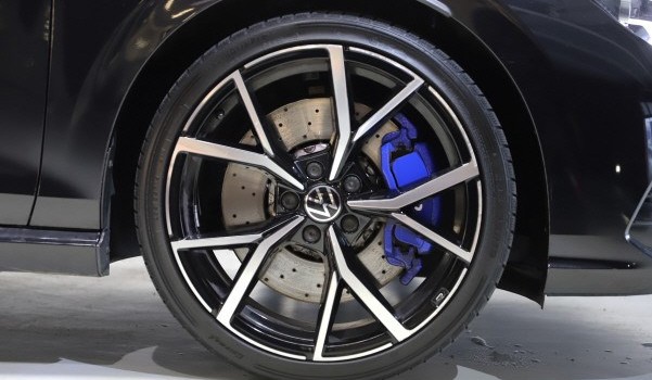 VW GOLF Variant 2.0 R 4M DSG