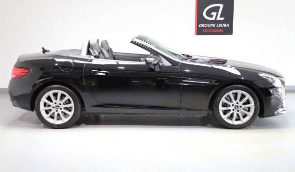 MERCEDES-BENZ SLC 200 AMG Line