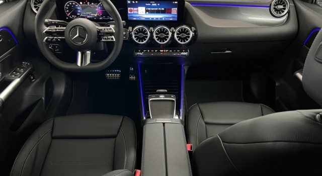 MERCEDES-BENZ GLA 250 4Matic 8G-DCT
