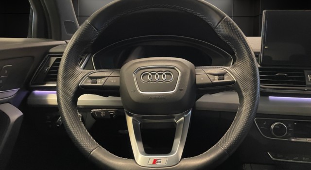 AUDI Q5 55 TFSI e S line qu