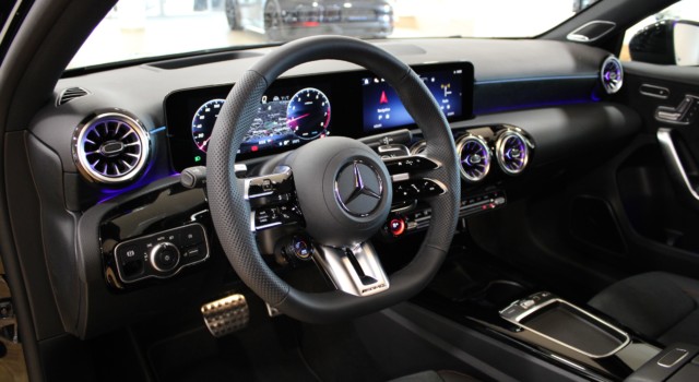 MERCEDES-BENZ A 35 AMG A AMG 35 4Matic 8G-DCT
