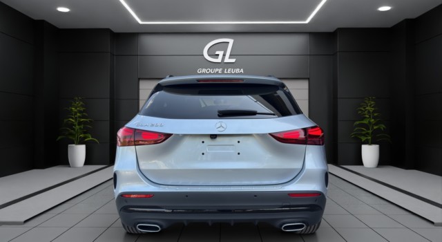 MERCEDES-BENZ GLA 200 Night Star 7G-DCT