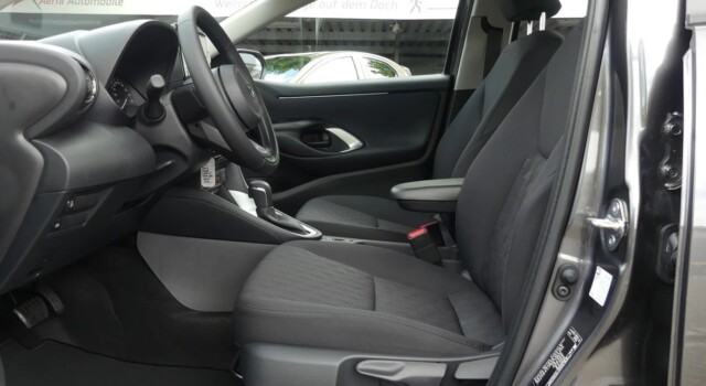 MAZDA 2 Hybrid Centre-line