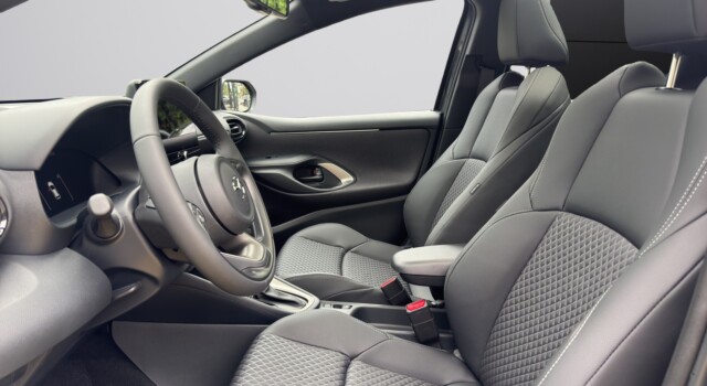 MAZDA 2 Hybrid Homura Plus