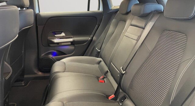 MERCEDES-BENZ EQA 350 4Matic