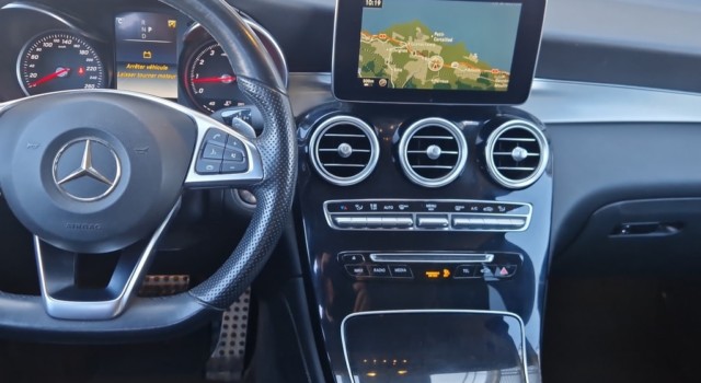 MERCEDES-BENZ GLC 250 AMG Line 4Matic
