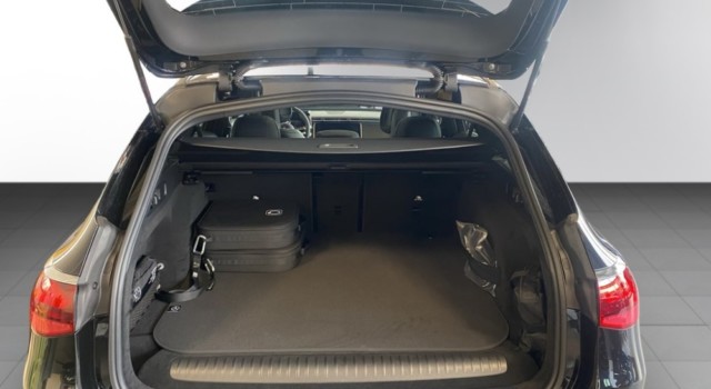 MERCEDES-BENZ E 300 de T 4Matic 9G-Tronic