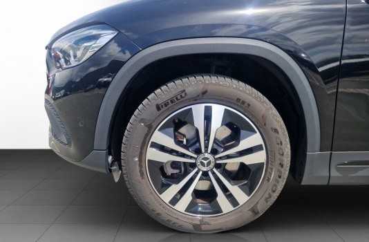 MERCEDES-BENZ GLA 250 Progressive4Matic