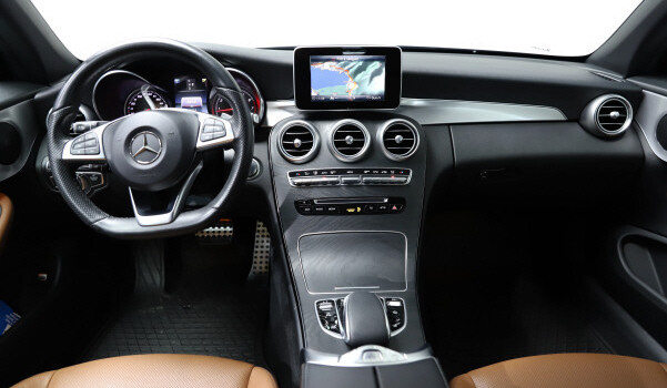 MERCEDES-BENZ C 200 AMG Line 4Matic