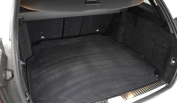 MERCEDES-BENZ C 200 Swiss Star AMG L.4M