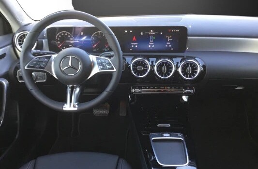 MERCEDES-BENZ A 220 4Matic 8G-DCT