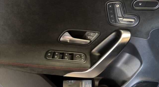MERCEDES-BENZ A 220 4Matic 8G-DCT
