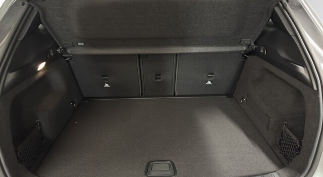 MERCEDES-BENZ GLA 200 Night Star 7G-DCT