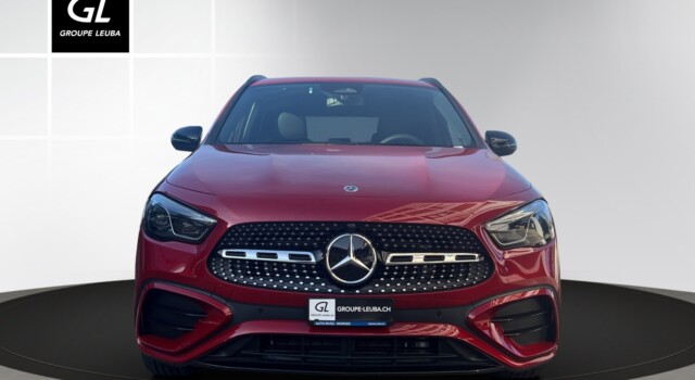 MERCEDES-BENZ GLA 200 Night Star 7G-DCT