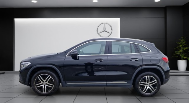 MERCEDES-BENZ GLA 200 d Progress. 4Matic