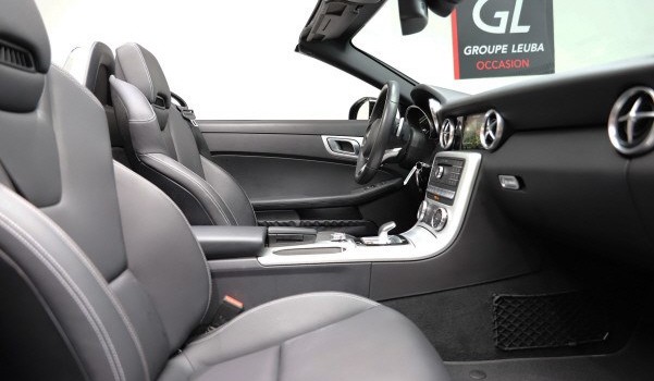 MERCEDES-BENZ SLC 200 AMG Line