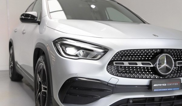 MERCEDES-BENZ GLA 250 AMG Line 4Matic