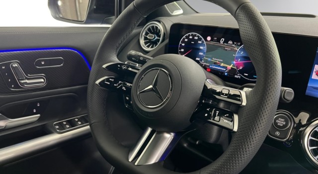 MERCEDES-BENZ GLA 250 4Matic 8G-DCT