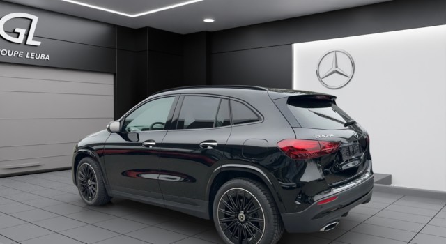MERCEDES-BENZ GLA 250 4Matic 8G-DCT Swiss Star