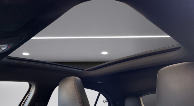 MERCEDES-BENZ A 200 AMG Line 7G-DCT
