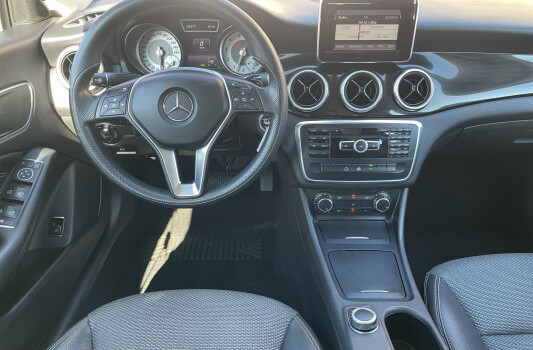 MERCEDES-BENZ CLA 250 4Matic
