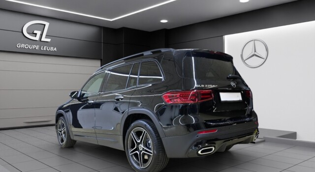 MERCEDES-BENZ GLB 220 d 4Matic 8G-Tronic